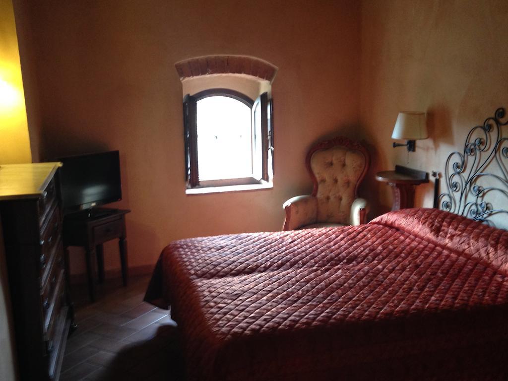 Camere Dentro Il Castello 몬테리지오니 객실 사진